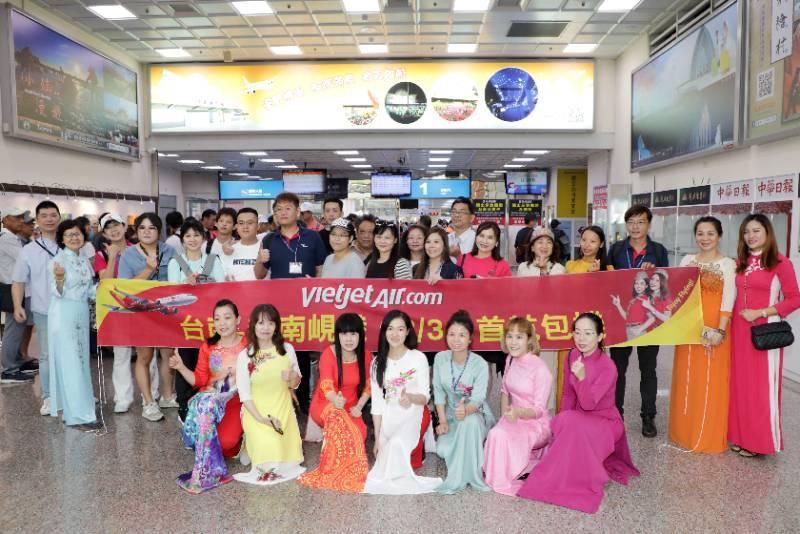 推動國際旅客來臺南觀光 喜迎越南峴港包機首航啟動