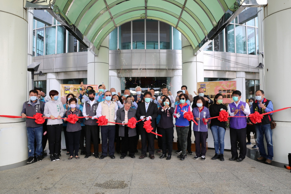 前後輝映  南市議會歷屆正副議長油畫展及10週年回顧開展