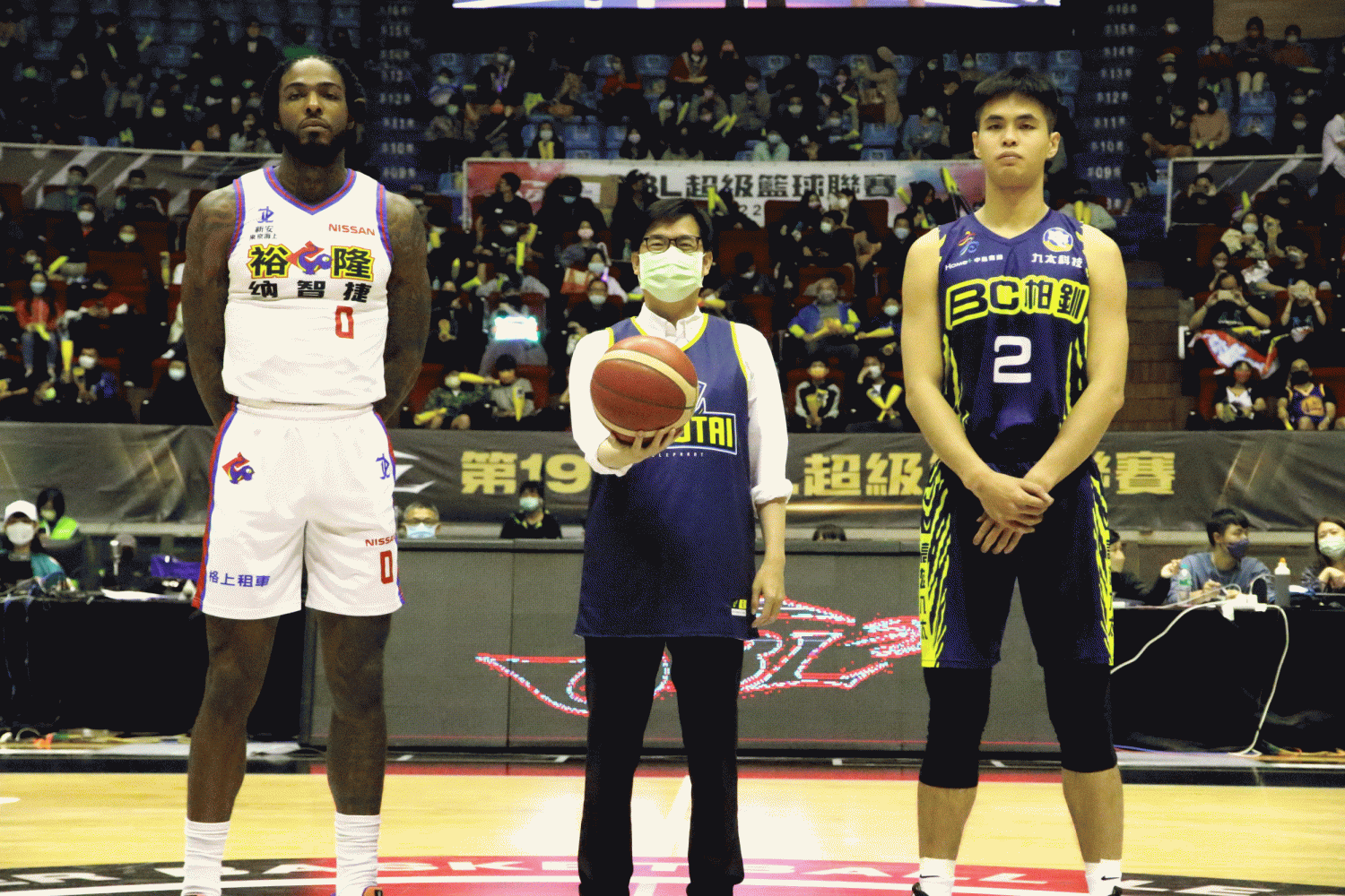 高雄九太返回主場，偕全家海神捐贈那瑪夏籃球架