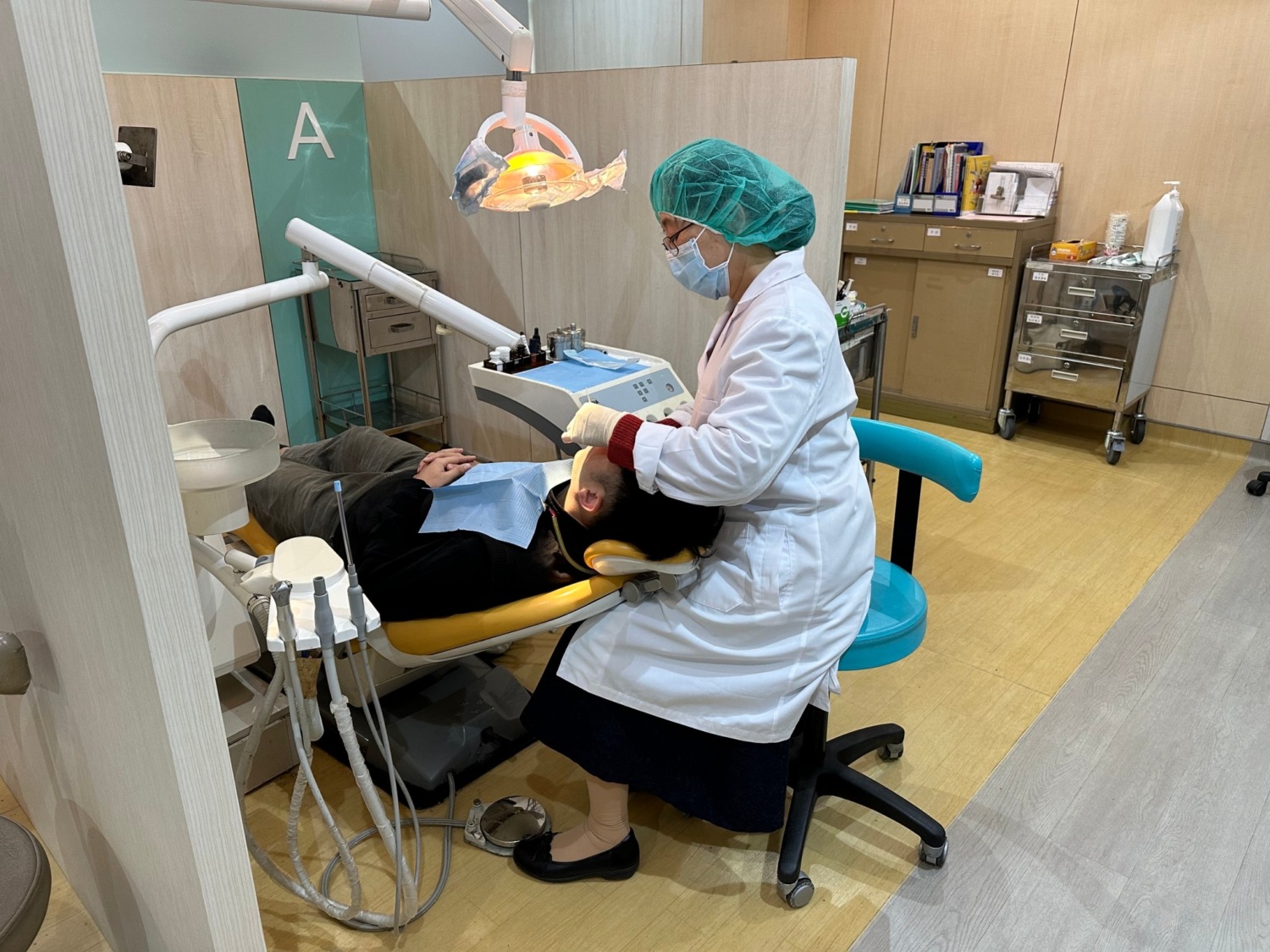 民生醫院牙科陳晶晶醫師提醒：口腔白斑症 – 不可輕忽的癌前病變