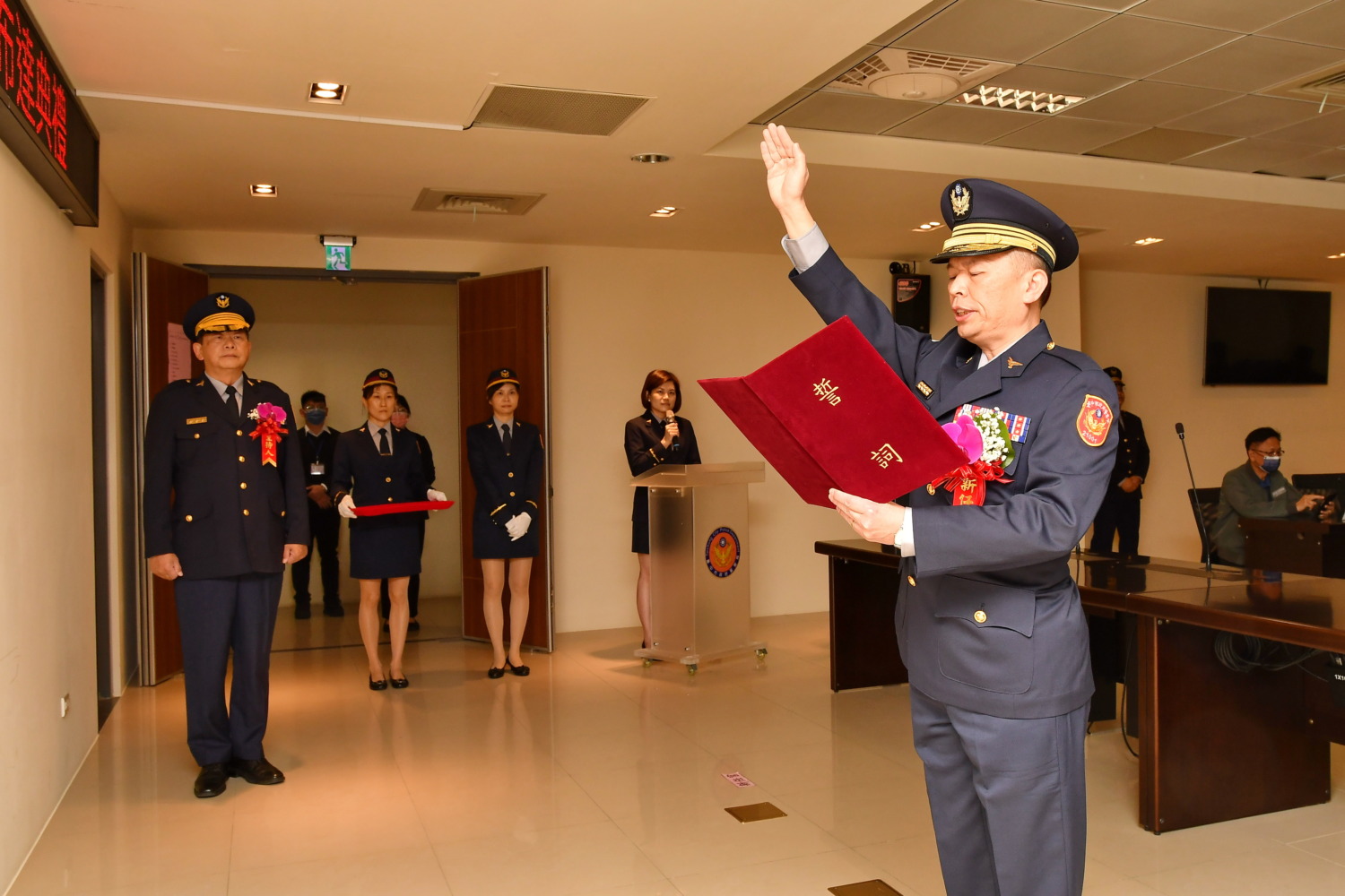 臺中捷警隊長交接 局長期許前瞻及務實的眼光發揮所長