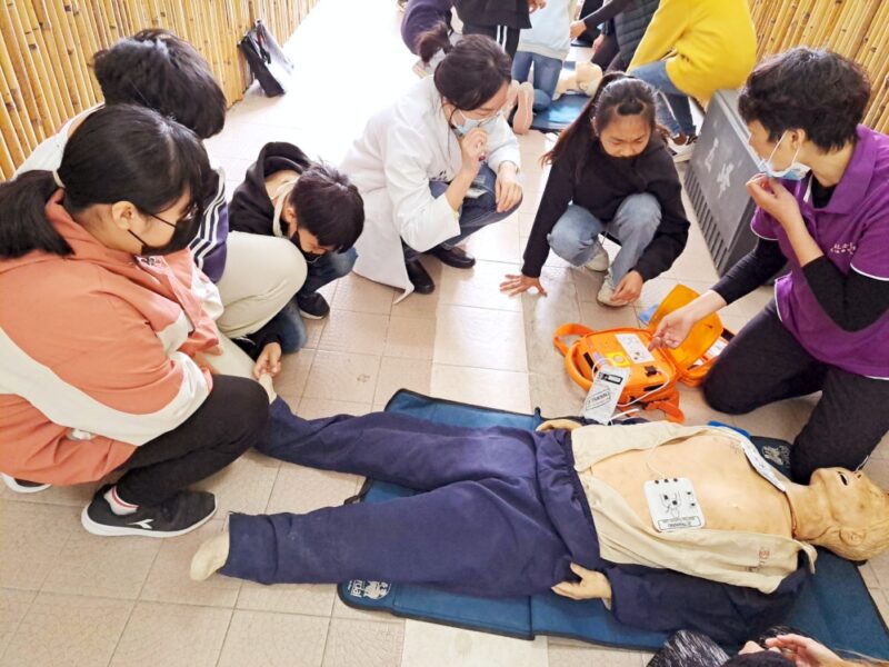 新竹馬偕醫院x五峰國小　攜手宣導「CPR+AED」急救活動札根救護能力
