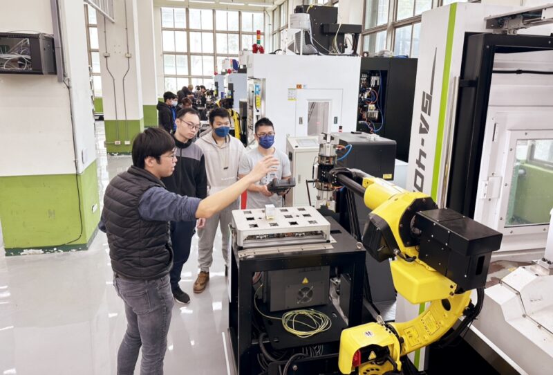 因應製造業數位轉型需求　桃竹苗分署建置北台灣首座「智慧產線」訓練場域