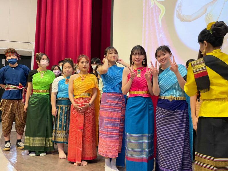高雄大學「泰國文化課程」提前感受年度慶典「潑水節」魅力