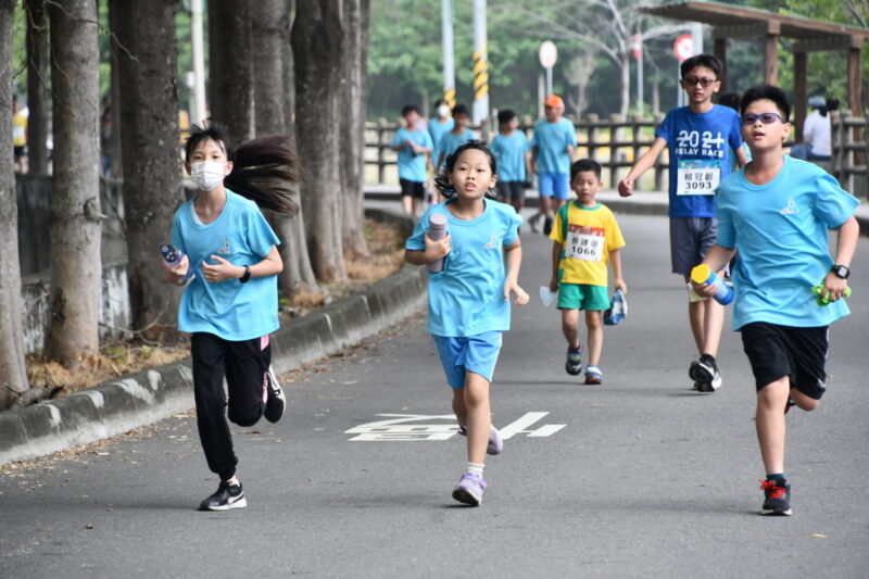 田中馬運動小鎮　千名畢業生路跑