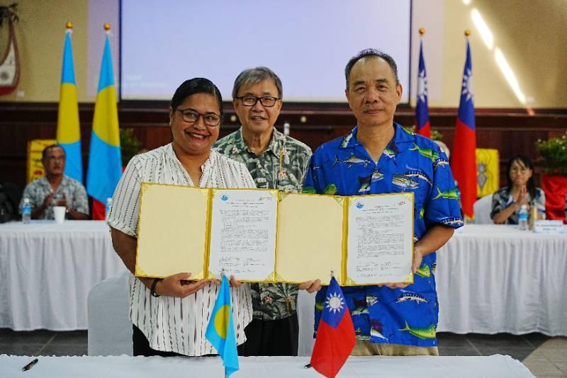 中山大學與帛琉政府簽署合作備忘錄  加強海洋研究領域合作