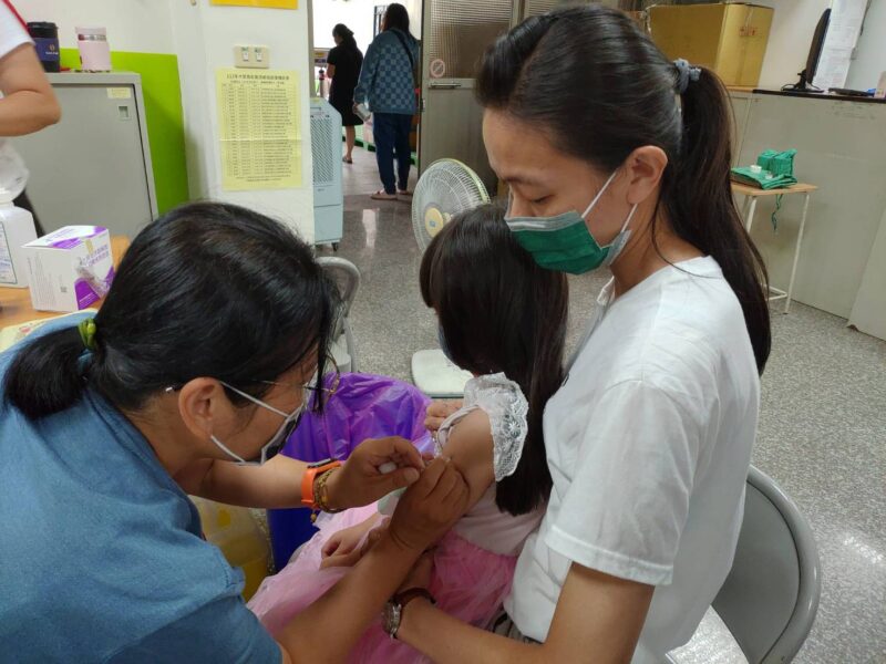 中市公費流感疫苗使用量破6成  11/1起擴大50歲以上成人接種