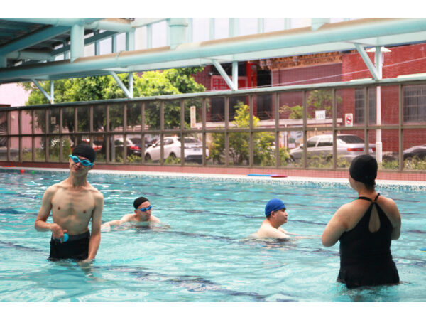 岡山障福泳訓課程開跑 鼓勵身障者參與多元水上活動