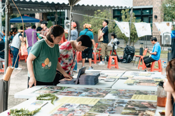 小林夜祭昨登場展現文化復振成果 首發表繪本《月光下的夜祭》