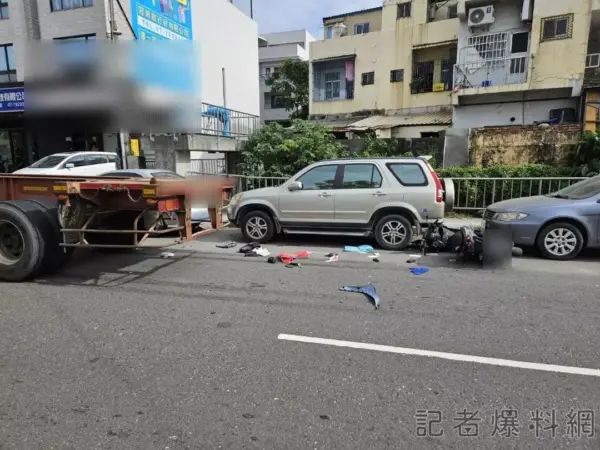 快訊／高雄男超車撞曳引車又撞2自小客！緊急送醫