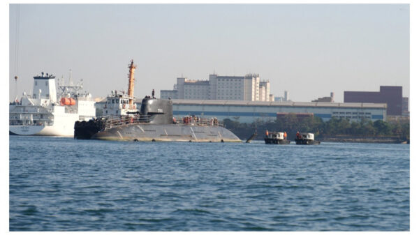 台船潛艦國造再突破 海鯤艦啟動水下測試