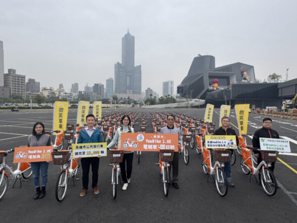 高雄民眾愛用電輔車 交通局將大幅增加投放YouBike 2.0E