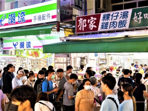 因應春節人潮激增　文化路夜市將提前車輛管制