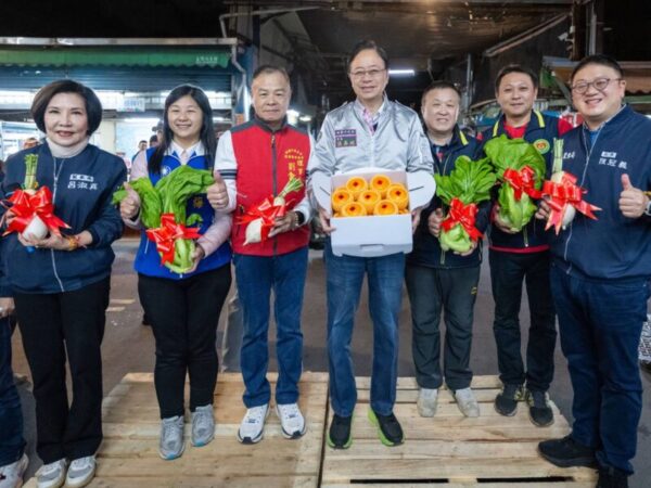 確保年前漁貨蔬果供貨無虞　張善政視察桃園魚市場暨果菜市場