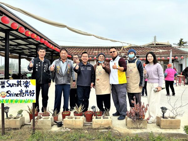 新港共樂失智據點尾牙音樂會　陽光暖心手工皂送祝福迎新春