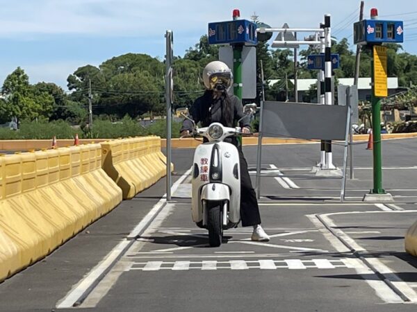 中市府新住民機車考照輔導班成效亮眼　獲道安會報委員高度肯定