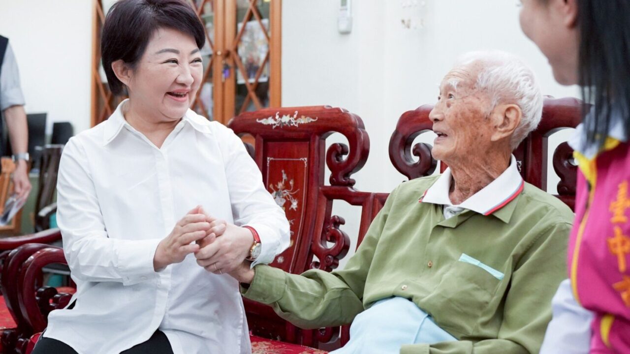 育兒友善「銀」得幸福　盧市長打造老幼宜居台中