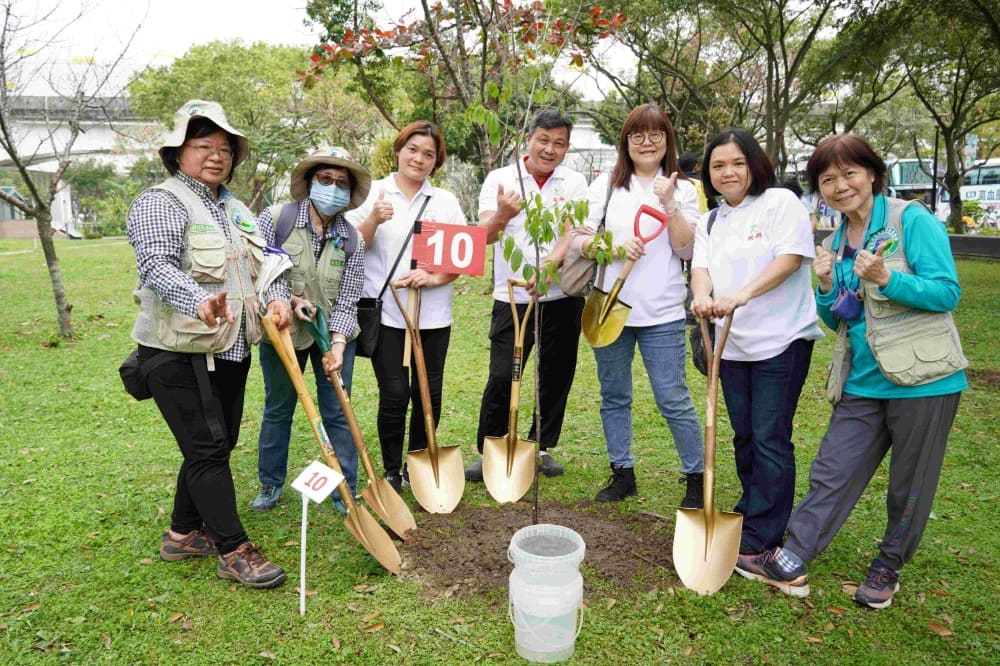 為地球種下一棵樹　新北推全民植樹挑戰抽好禮
