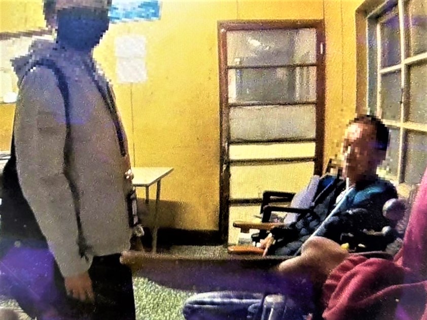 訪視發現氣喘拒就診  南門警耐心勸說長者送醫